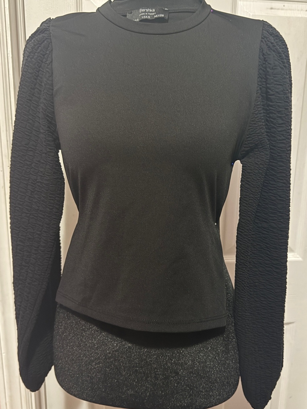 Bershka Black Long-Sleeve Top with Textured Balloon Sleeves